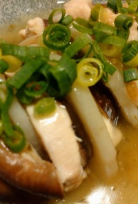 椎茸と鶏胸とレンコンの蒸し料理