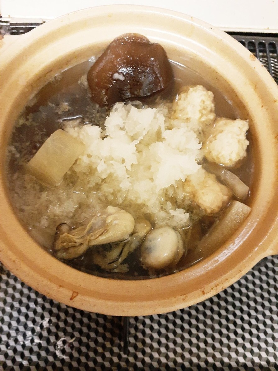 冷凍牡蠣とササミ団子のヘルシーみぞれ鍋の画像