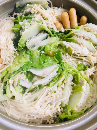白菜と鶏ひき肉のミルフィーユ鍋の写真