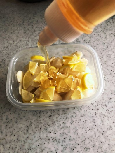 菊芋のレモン蜂蜜漬けの写真