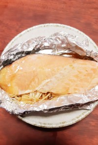 鮭のホイル焼き　バター醤油