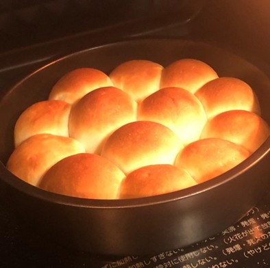 丸型でちぎりパン！の写真