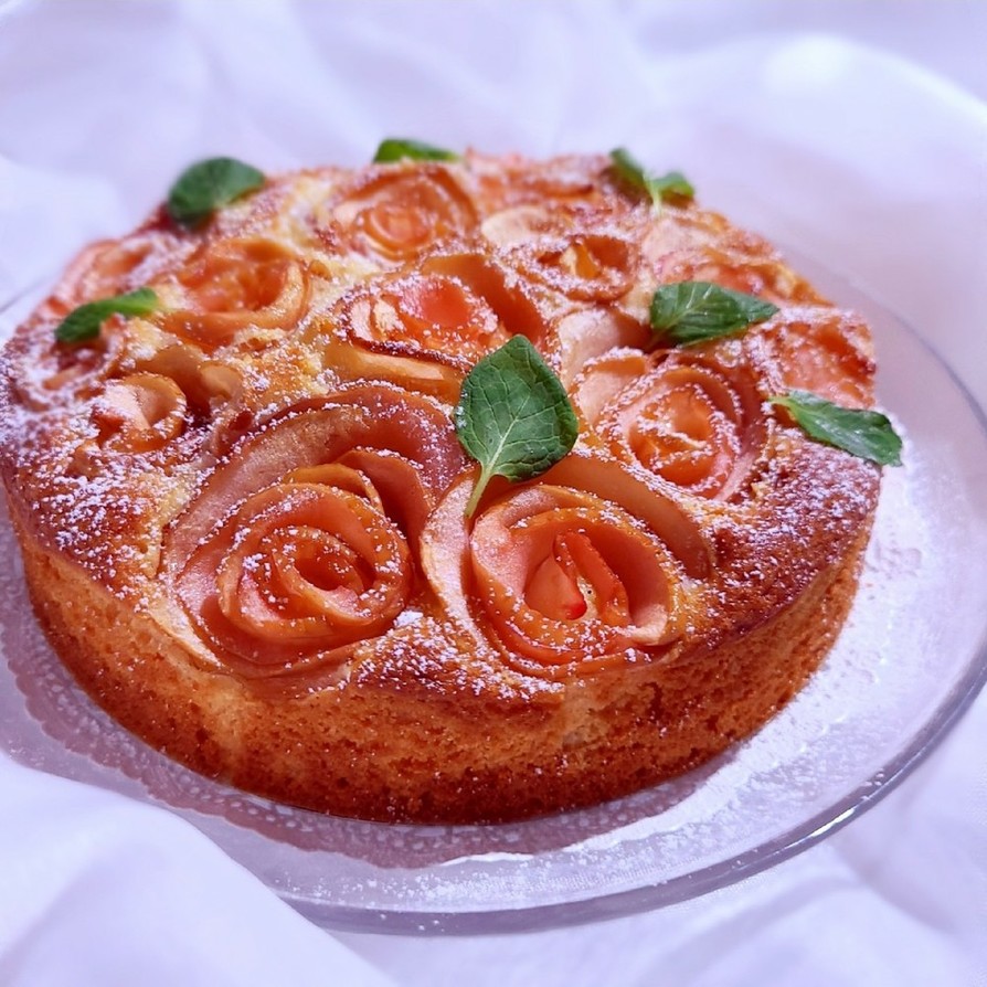 ホットケーキミックスでりんごの薔薇ケーキの画像