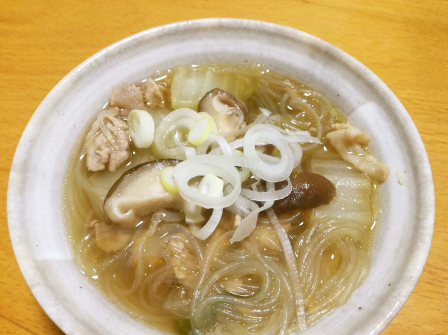 【簡単】豚バラ肉と白菜、春雨のスープの画像
