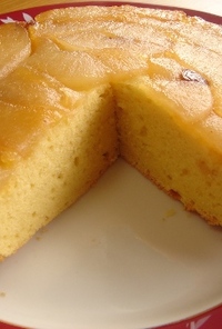 梨のキャラメルアップサイドダウンケーキ