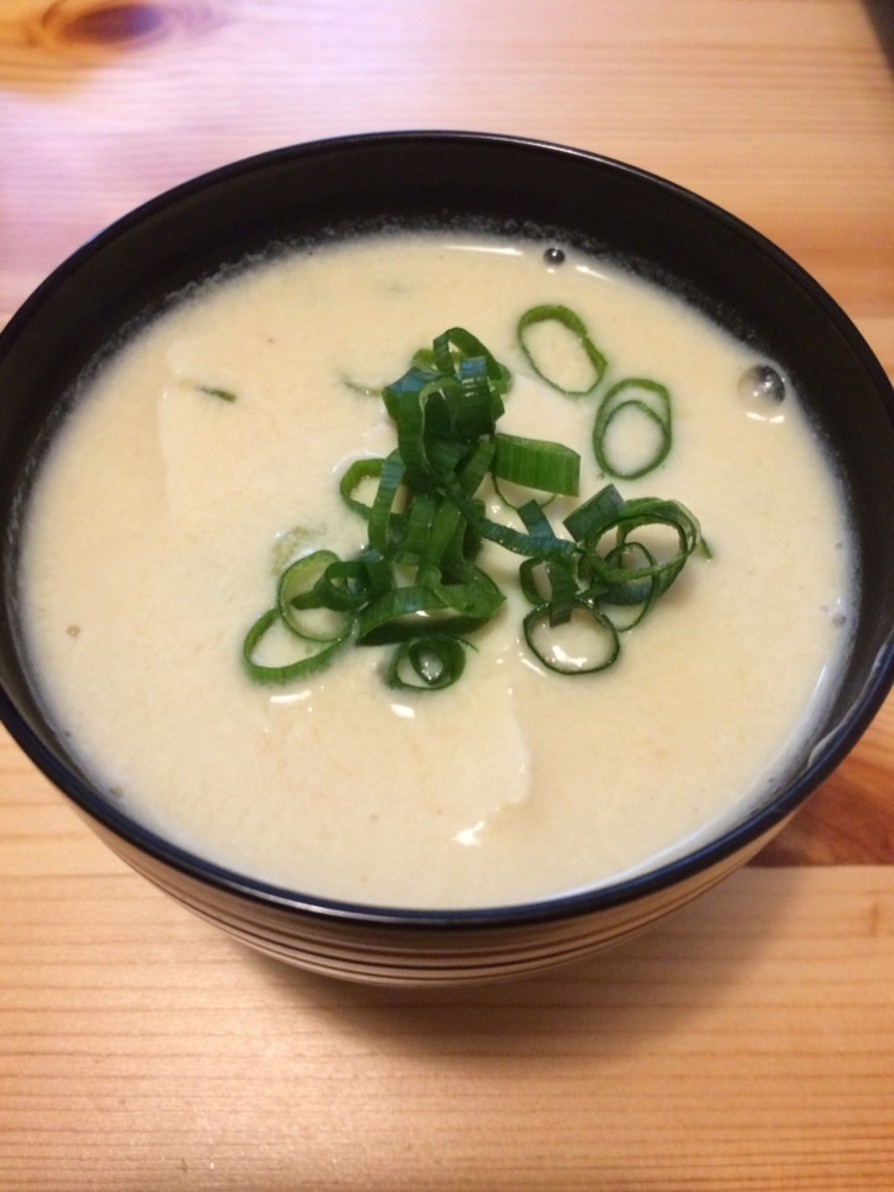 豆腐の豆乳味噌汁の画像