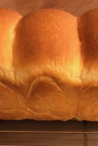 形のいい山食のための1斤型で作る生食パン