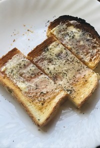 メイプルシロップ＆バターのトースト