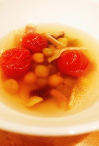 お豆とトマトのスープ