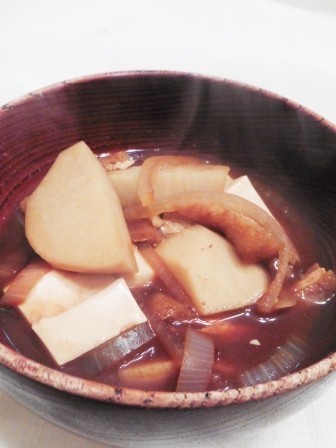 里芋の具だくさん味噌汁の画像