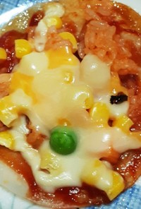 チキンライスの餃子の皮ピザ