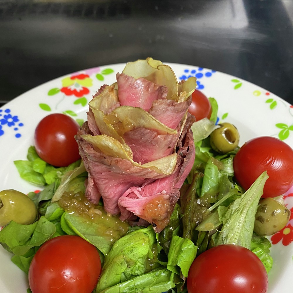 ローストビーフとポテトの薔薇サラダ レシピ 作り方 By 蔡さん クックパッド 簡単おいしいみんなのレシピが373万品