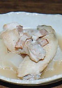 鶏手羽と大根の煮込みスープ