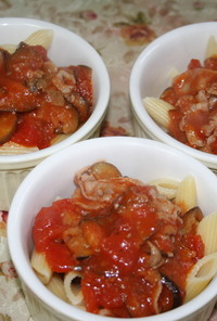 マカロニトマトソース　簡単節約　トマト缶