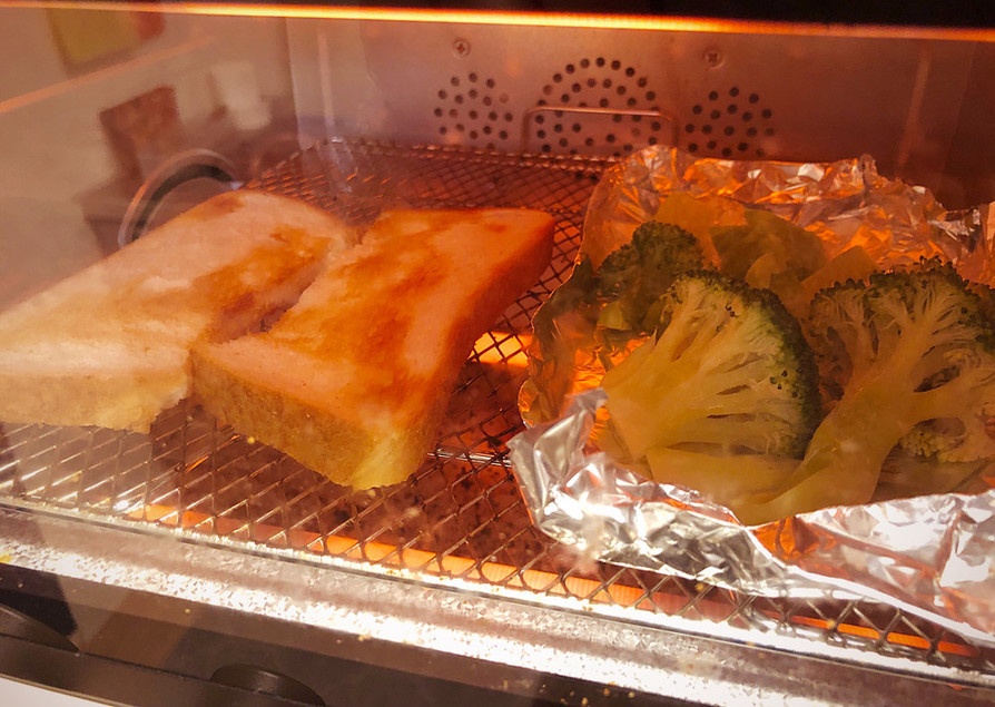 時短！冷凍ブロッコリーと冷凍パン同時調理の画像