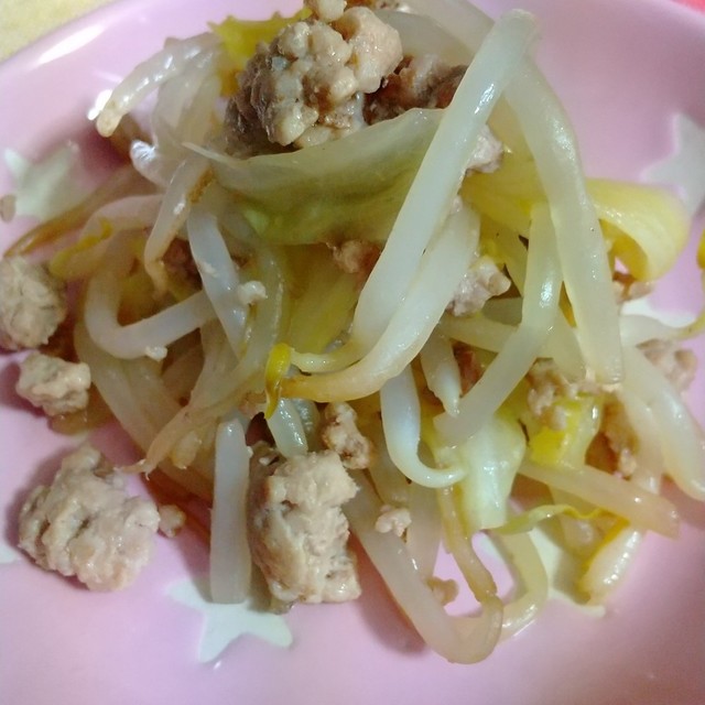 ひき肉 もやし キャベツのコンソメ炒め レシピ 作り方 By ぴょんぴょん まお クックパッド 簡単おいしいみんなのレシピが354万品