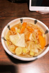 根菜の温か減塩スープ