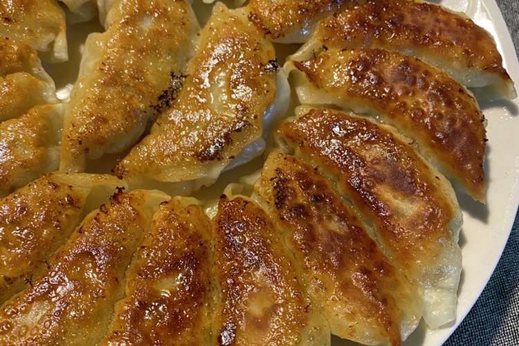 ヘルシージューシーオイシー 豆腐餃子 レシピ 作り方 By 栄養士はるきち クックパッド 簡単おいしいみんなのレシピが366万品