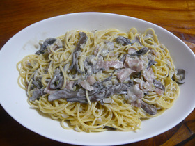 絶対旨い香茸(コウタケ)のクリームパスタ