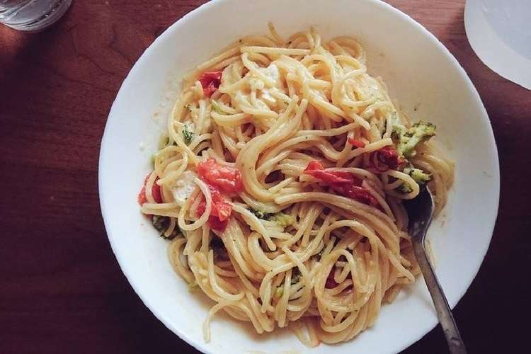 ブロッコリーとチーズとミニトマトのパスタ レシピ 作り方 By Bilico クックパッド 簡単おいしいみんなのレシピが350万品