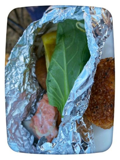 鮭と野菜のホイル包み焼きの写真