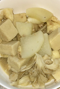 高野豆腐と大根の豚骨スープ煮
