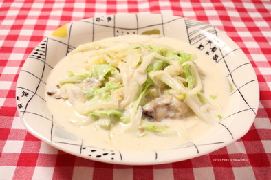 ミニ白菜と牡蠣のクリーム煮の写真