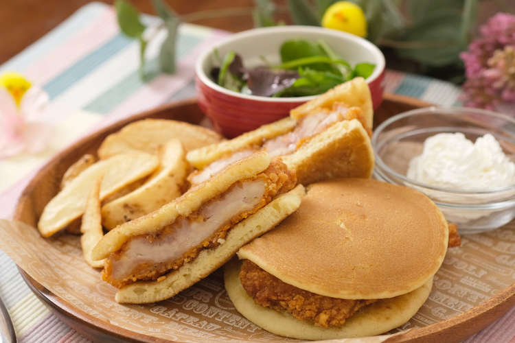 骨なしフライドチキンのパンケーキサンド レシピ 作り方 By 鶏人17 クックパッド 簡単おいしいみんなのレシピが350万品