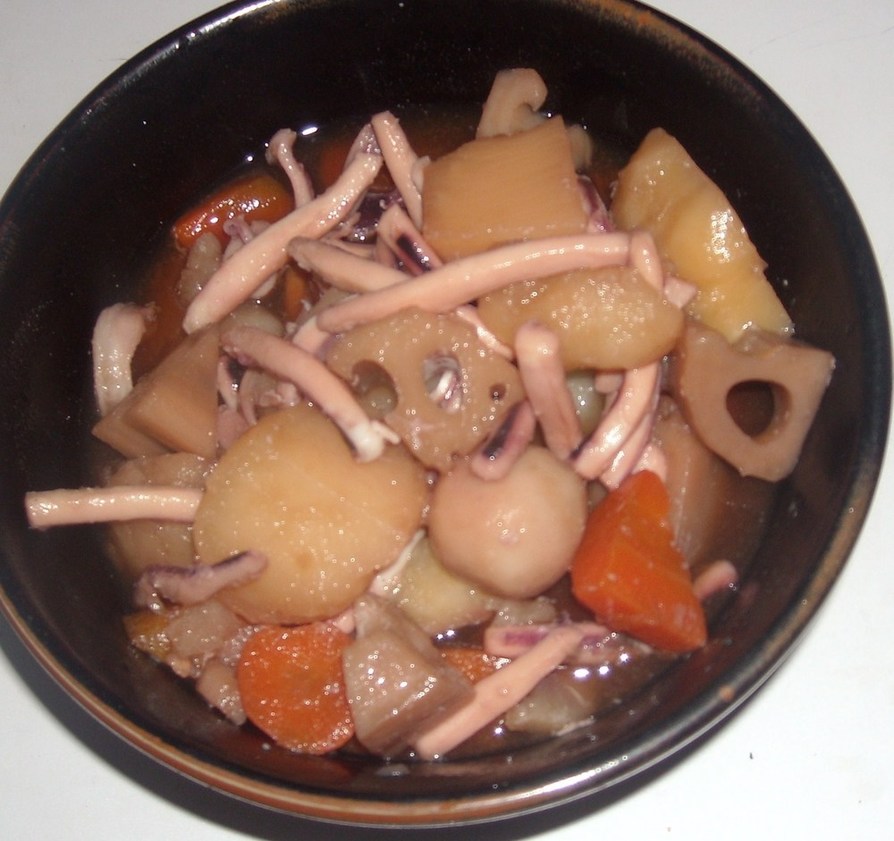 イカ＆ジャガイモ＆和風野菜ミックスの煮物の画像