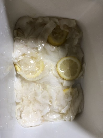 聖護院大根の塩レモンドレッシングの浅漬けの写真