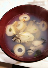 冷凍蒸し牡蠣とお吸物の素で簡単スープ！