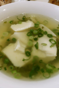 豆腐とめかぶの和風スープ