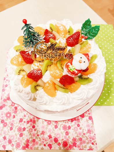 果物缶でデコレーションケーキ♡の写真