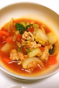 【簡単】余り野菜と鶏ひき肉のトマトスープ