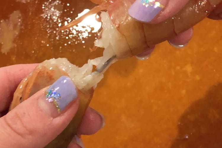 頭付き赤エビ エビの簡単背わた取り方 レシピ 作り方 By メロンmama クックパッド 簡単おいしいみんなのレシピが377万品