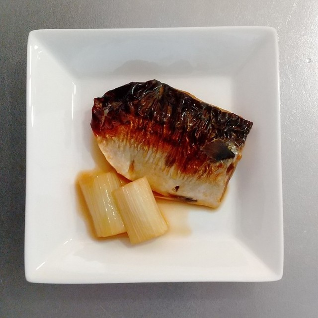 焼き鯖煮 レシピ 作り方 By いろはは クックパッド 簡単おいしいみんなのレシピが361万品