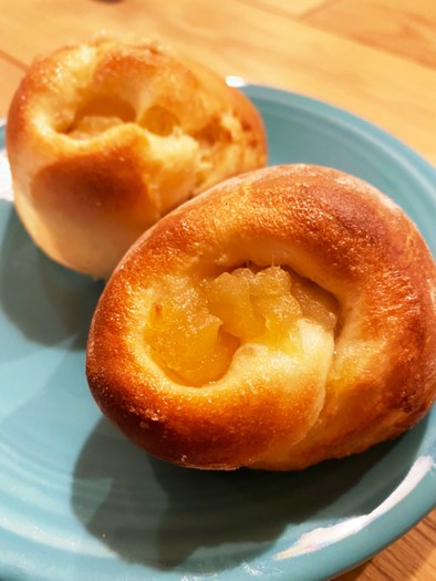 りんごのブリオッシュ風パンの写真