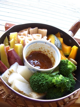 たっぷり蒸し野菜♪ホットみそドレ添え