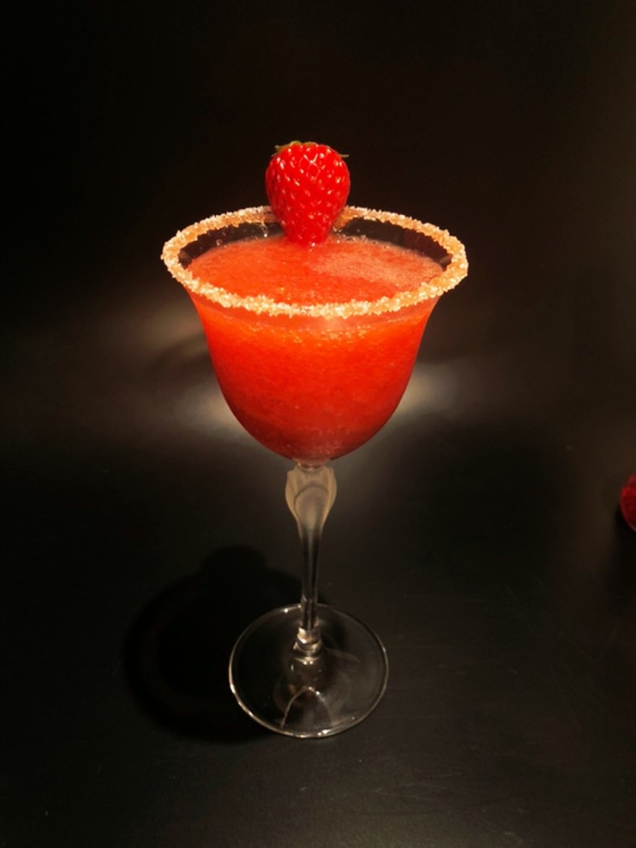 冷凍ストロベリーダイキリのレシピ