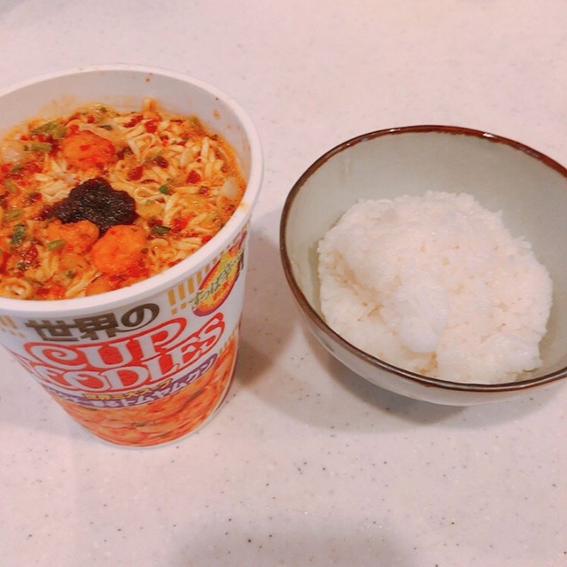 カップヌードル トムヤムクン味 ごはん レシピ 作り方 By クックまいななパパ クックパッド 簡単おいしいみんなのレシピが375万品