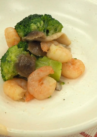 ブロッコリーとエビの炒め物★神戸学校給食