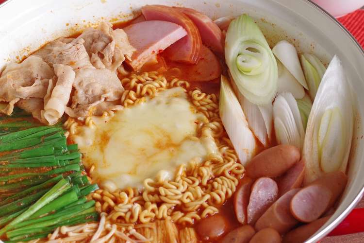 韓国のラーメン鍋 プデチゲ レシピ 作り方 By クッキングセサミ クックパッド 簡単おいしいみんなのレシピが361万品