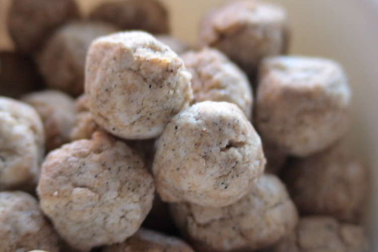 卵不使用 さくさく黒豆きなこぼーろ レシピ 作り方 By ハールン クックパッド 簡単おいしいみんなのレシピが358万品