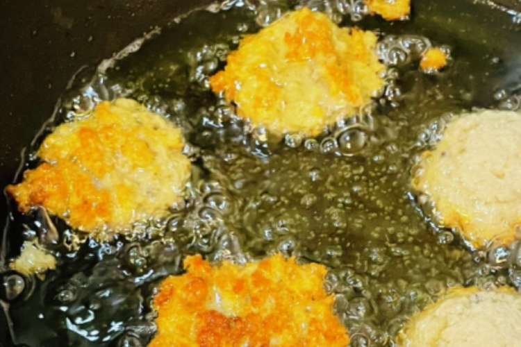 れんこんだけ カラシ醤油で食べる揚げ物 レシピ 作り方 By Gouds クックパッド 簡単おいしいみんなのレシピが356万品