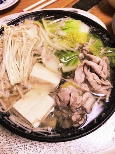 スペシャルダレの湯豆腐鍋の写真