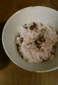 残ったもち米と湯がき冷凍小豆で色粉使い