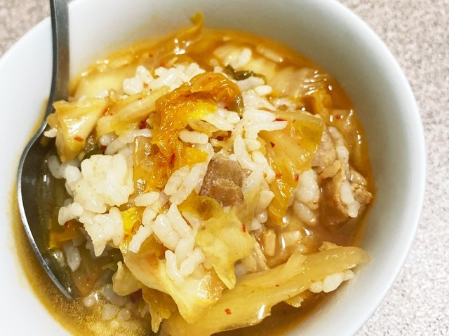 残った豚キムチでキムチ雑炊 レシピ 作り方 By ぽっかり母ちゃん クックパッド 簡単おいしいみんなのレシピが361万品