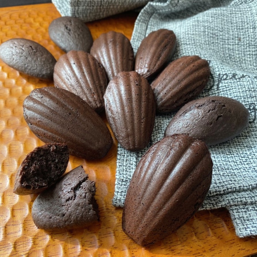 チョコレートマドレーヌの画像