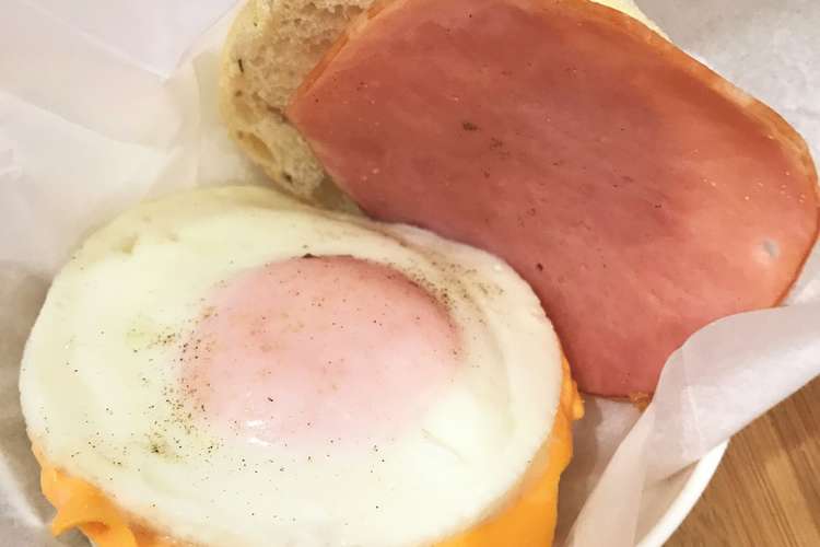 丸いセルクルで綺麗に剥れるまん丸目玉焼き レシピ 作り方 By ｐｏｎ ｓｔａｂｌｅ クックパッド 簡単おいしいみんなのレシピが349万品