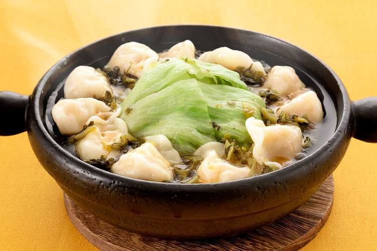レタス大量消費 簡単ヘルシー水餃子鍋 レシピ 作り方 By 大阪王将 クックパッド 簡単おいしいみんなのレシピが352万品